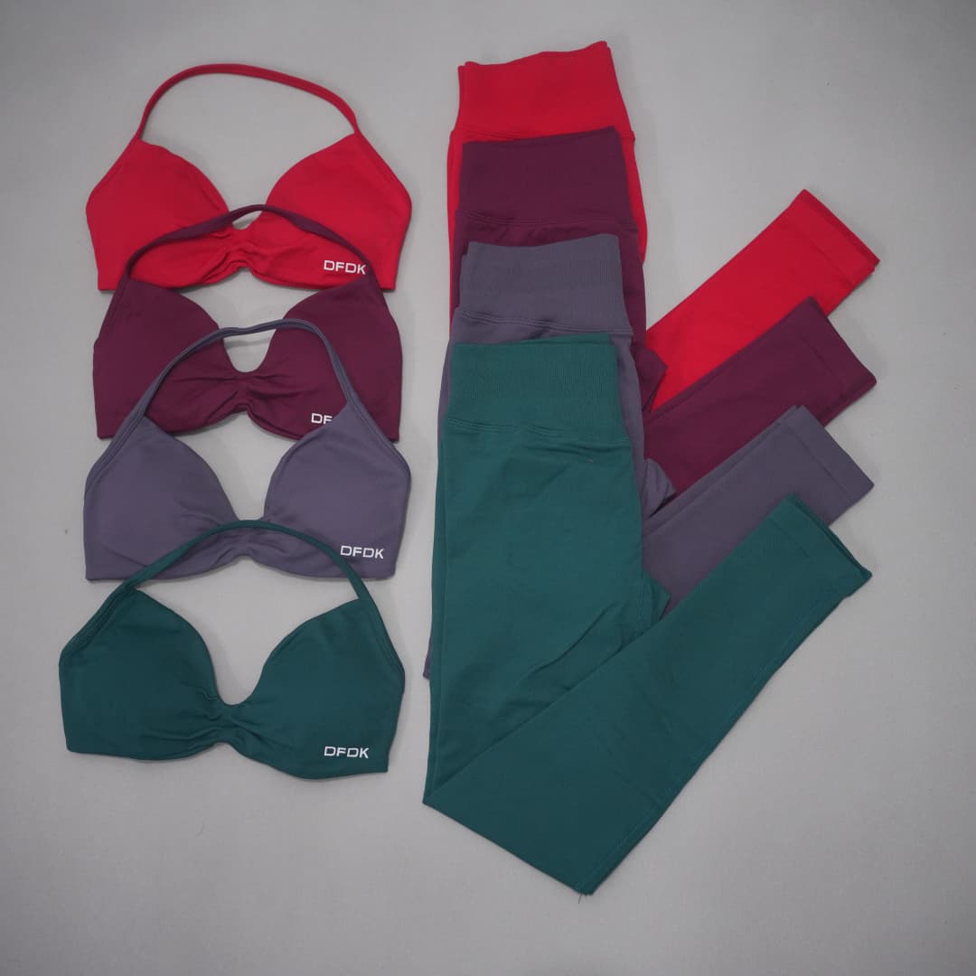 Pilates Yoga Leggings - ชุดโยคะผู้หญิงแบบไร้ตะเข็บ DFDK 2 ชิ้น เสื้อครอปท็อป กางเกงเลกกิ้งเอวสูง