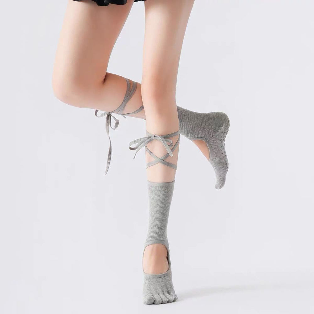 ถุงเท้าบัลเลต์โยคะแบบผูกเชือกส - Pilates & Yoga Tina Fehrenbach บทวิจารณ์และราคา